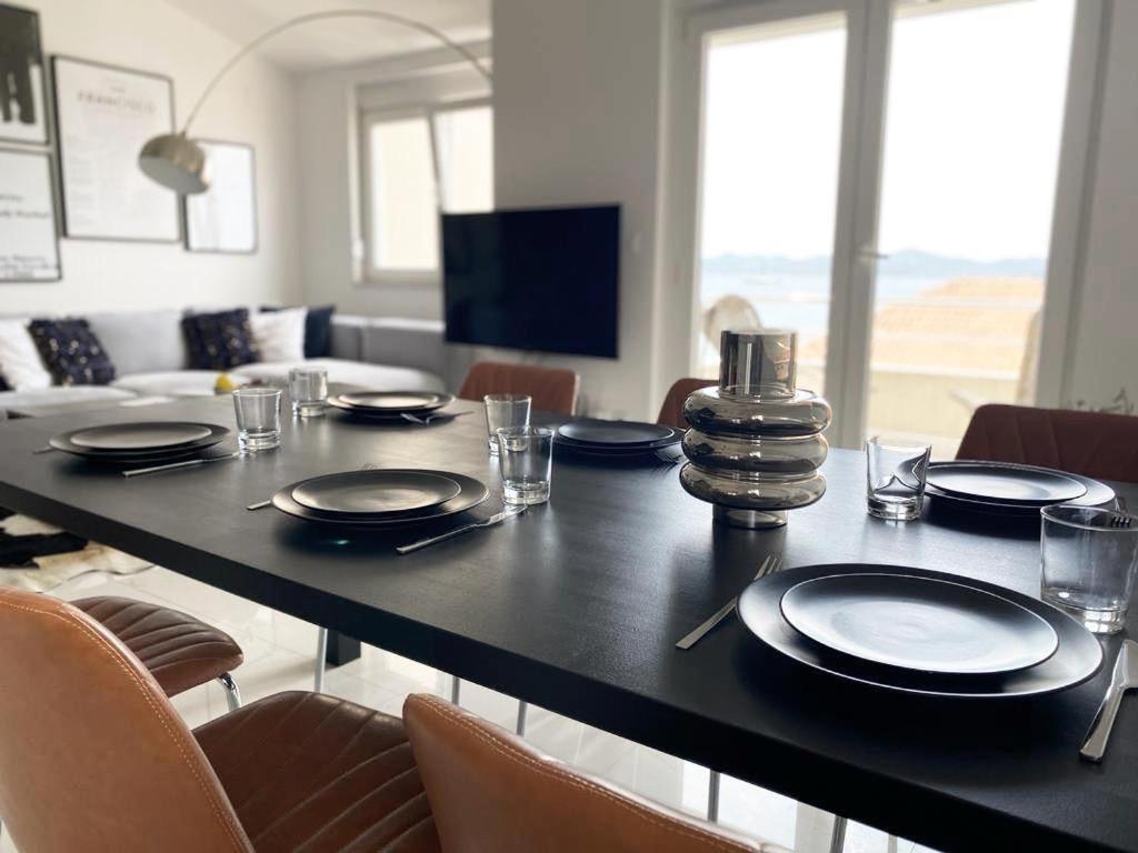 Beachfront Petar Apartment *